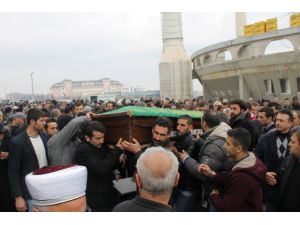 Kazakistan’a Gitme Hayali Çığ Altında Kaldı