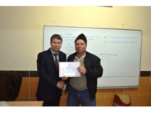 Avcılar Ve İnşaat Ustaları Belgelerini Aldı