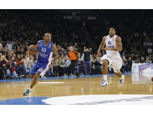Anadolu Efes: 69 - Cska Moskova: 78