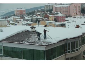 (Özel Haber) Bilecikte Kar Temizleyiciler Ölümle Dans Ettiler