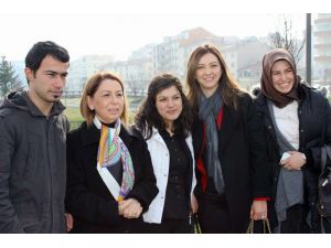 Hdpli Gençlerle Ak Parti Genel Başkan Yardımcısının İlginç Diyaloğu