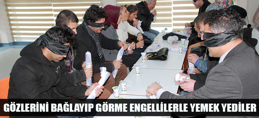Gözlerini Bağlayıp Görme Engellilerle Yemek Yediler