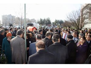 Hakim Gözyaşları İçinde Son Yolculuğuna Uğurlandı