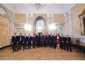 Ekonomi Bakanı Zeybekci, Viyana’da Türk İşadamlarıyla Görüştü