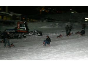 Uludağ’da Gece De Hayat Var