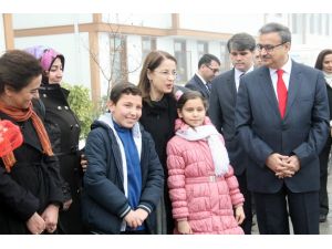 Bakan İslam: “Biz Devletin Şefkat Eliyiz”