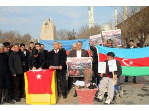Azeri Askerler İçin Iğdır’da İmza Kampanyası