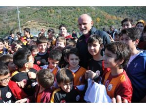 G.saray Antrenmanını Çocuklar Bastı