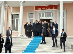 Davutoğlu, Tekirdağ Programını Valilik Ziyareti İle Sonlandırdı