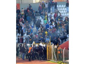 Saha İçindeki Gerginlik Tribüne Sıçradı