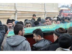 Öldürülen Genç Kadın Toprağa Verildi