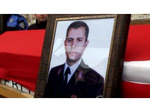 Kazada Şehit Olan Uzman Çavuş Toprağa Verildi