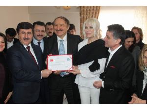Ünlü Sanatçı Ajda Pekkan Trabzonda Çocuk Evi Açılışına Katıldı