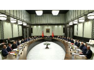 Atatürk Detayına Dikkat !