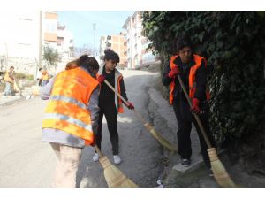 Sinop Sokaklarını Kadınlar Temizliyor