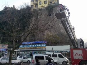 İtfaiyenin Kediyle İmtihanı