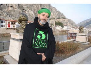 Yaşar Alptekin Geç Saatte Cübbe Ve Sarıkla Dolaşınca Şikayet Edildi