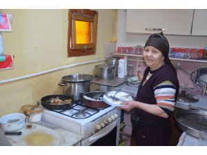 Sevgi Ana Örnek Oluyor