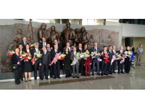 İstanbul Adliyesi’nde Hakim Ve Savcılara Uğurlama Töreni