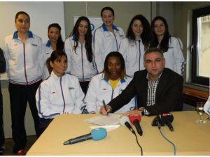 Amerikalı Basketbolcu Sharon Vıctorıa Houston, ‘Krm Bakospor’da