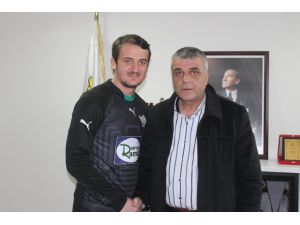 Akhisar Belediyespor, Genç Kaleciyi Kaptı