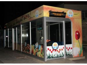 Klimalı Duraklar Evsizlerin Evi Oldu
