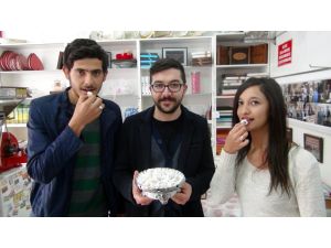 (Özel Haber) Türk Lokumunu Sahiplenen Yunanistana Yoğurtlu Lokum Gönderiyor