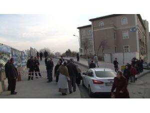 Muaneye Gelen Vatandaş Şaşkın