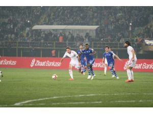 Zemine İsyan Etti