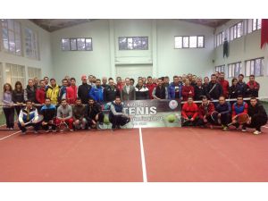 Bursa’da Tenis Antrenörlüğü Kursları Başladı