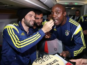 Gökhan Ve Webo’ya Havada Kutlama