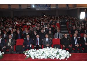 Polis 30 Bin Gençle Yüz Yüze Görüştü
