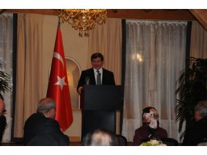 Başbakan Davutoğlu: “One Mınute Demeye Devam Etmeliyiz”