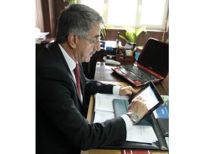 Başkan Yanılmaz, Sosyal Medyayı Hizmet İçin Kullanıyor