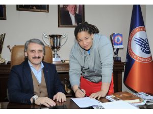 Judonun Genç Yıldızı İstanbul Büyükşehir Belediyesporda