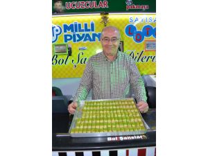 Niğdeli Talihli, Bayi Sahibine Baklava Gönderdi