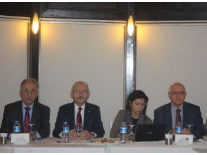 Kılıçdaroğlu, “Sosyal Politikalar Ve Yoksullukla Mücadele” Toplantısına Katıldı