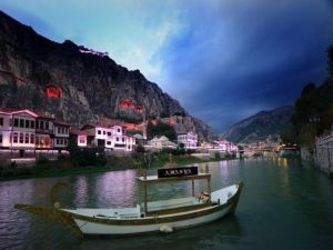 Davutoğlu Dünyaya Amasya’yı Önerdi