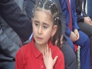Mikrofonun Azizliğine Uğrayan Öğrencinin Gözyaşları