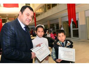 Ankara Büyükşehir Belediyesi Mülteci Çocuklara Türkçe Öğretiyor