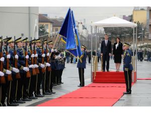Nato Genel Sekreteri Stoltenberg Kosova’da