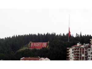 Çanakkale’de Bayraklar Yarıya İndirildi