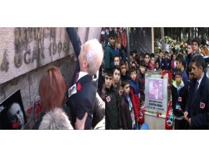 Uğur Mumcu Ve Gaffar Okkan Anıldı