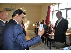 Kız Öğrencilerden Milletvekili Ençe 3gli Teşekkür
