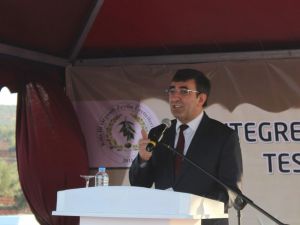 Bakan Yılmaz, Organik Zeytinyağı Tesisinin Açılışına Katıldı