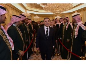 Abdullah Gül’den Suudi Arabistan’a Taziye Ziyareti