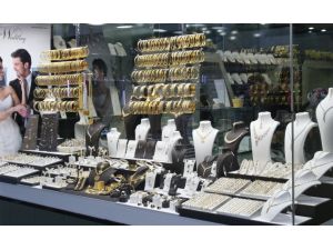 Vatandaş Altınını Bozduruyor