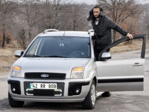 (Özel Haber) Bu Yolda Arabalar Kendi Kendine Gidiyor