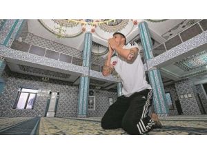 Alman Futbolcu Müslüman Oldu