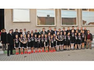 Kurtulan’dan Şampiyonlara Tebrik Ziyareti